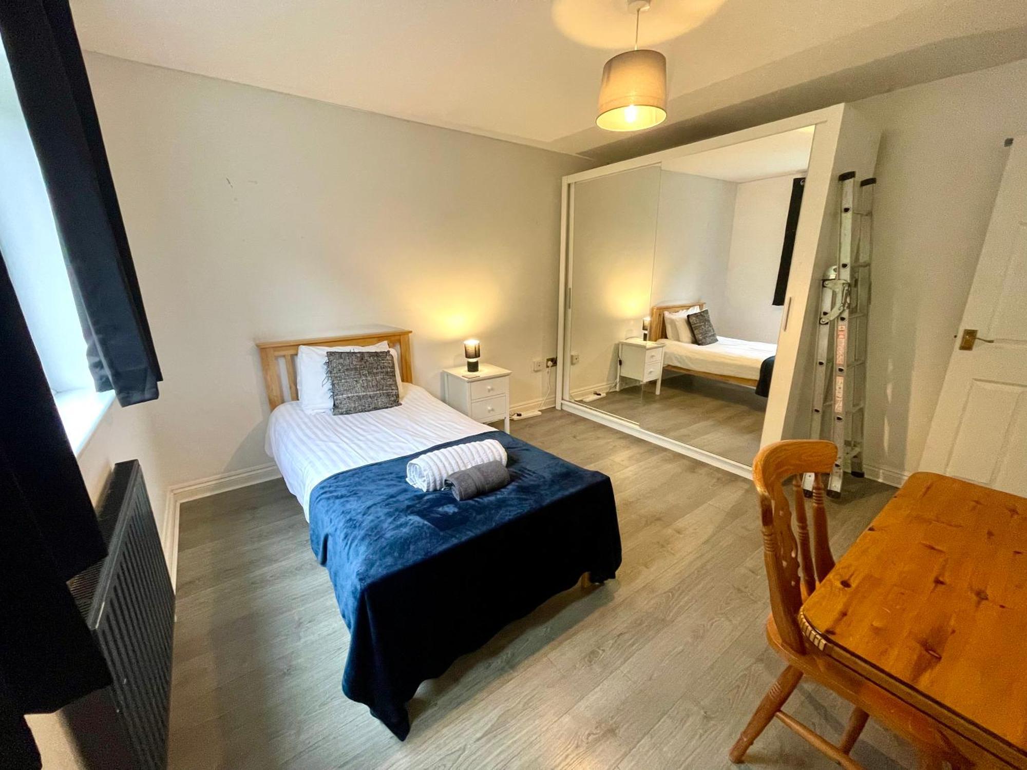 Large 5 Bed Detached House Near Stansted Airport With Parking For 2 Vehicles! Stansted Stays Stansted Mountfitchet Exteriér fotografie