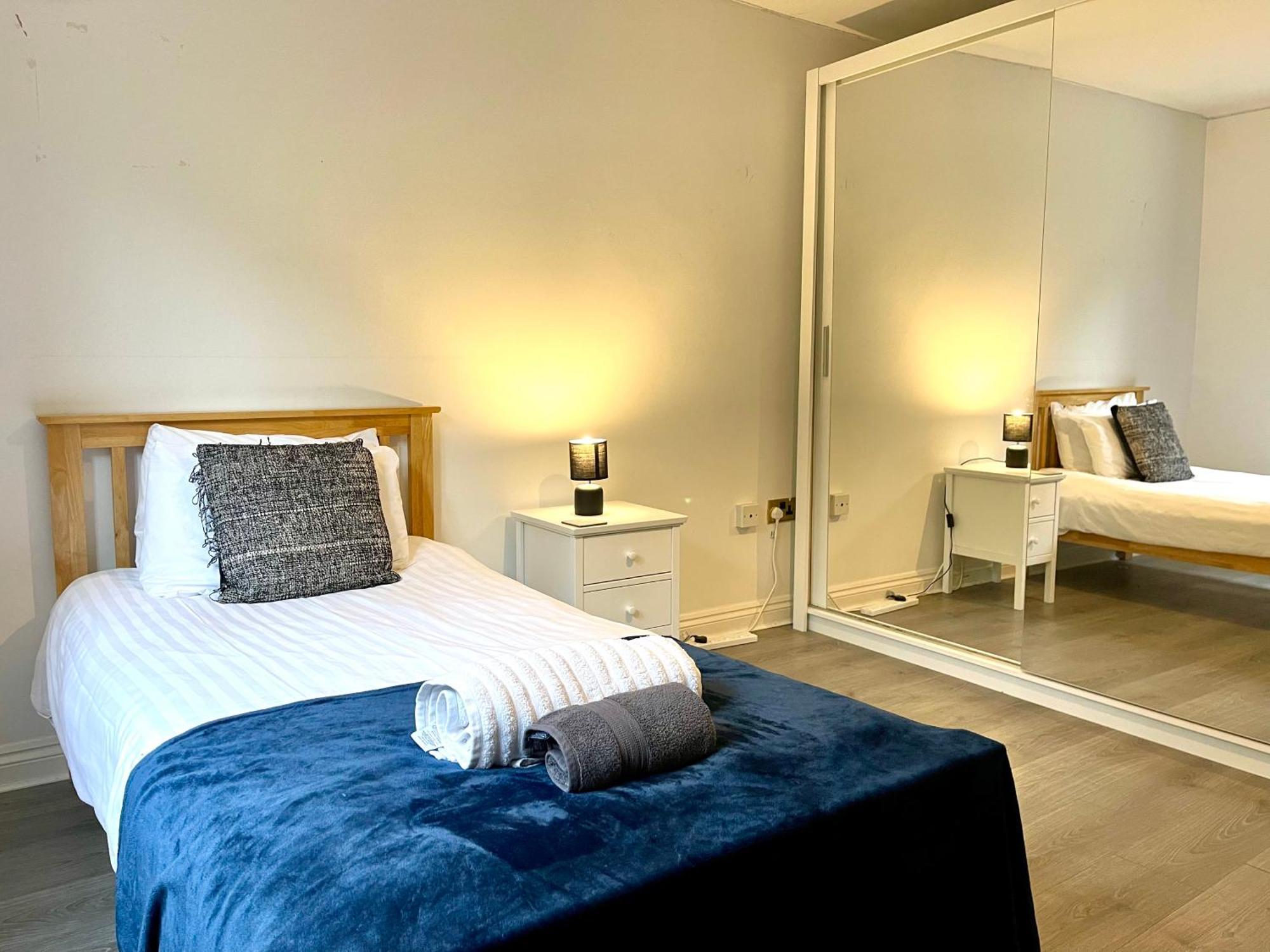 Large 5 Bed Detached House Near Stansted Airport With Parking For 2 Vehicles! Stansted Stays Stansted Mountfitchet Exteriér fotografie